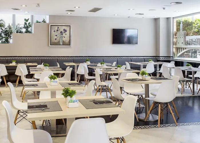 Hotel Catalonia Hispalis 3*