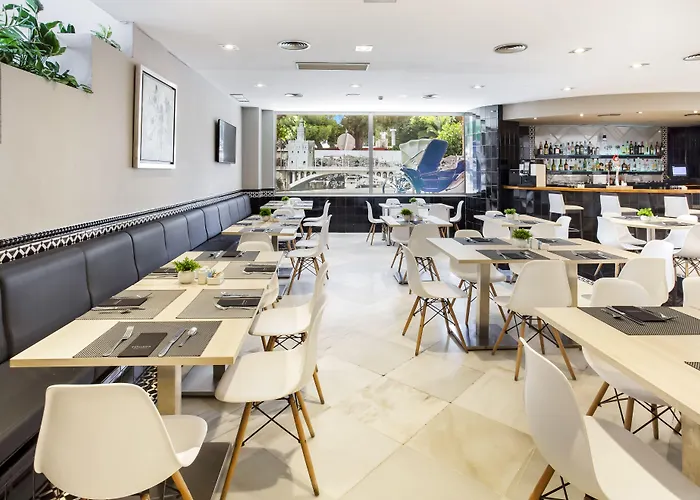 Hotel Catalonia Hispalis 3*