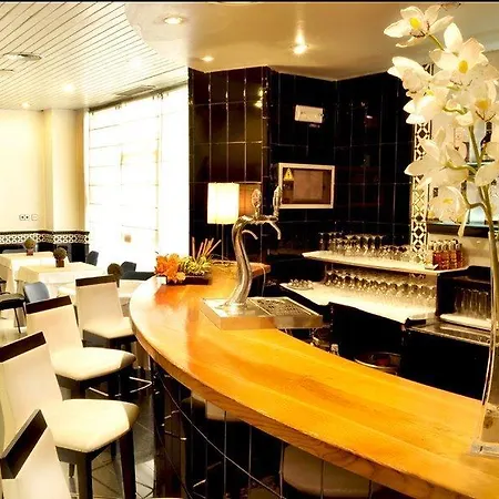 Catalonia Hispalis Hotel 3*
