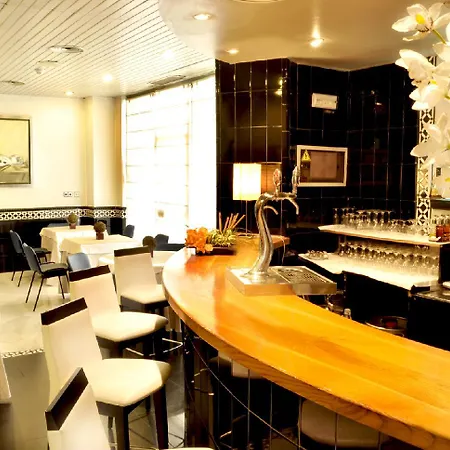 Catalonia Hispalis Hotel 3*